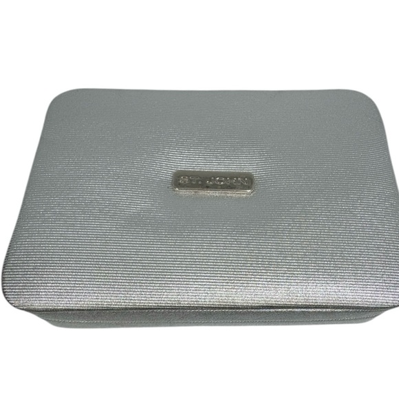 St. John Stemmed Flower Lily Brooch with Enamel and Austrian Crystals Signed - Picture 5 of 6